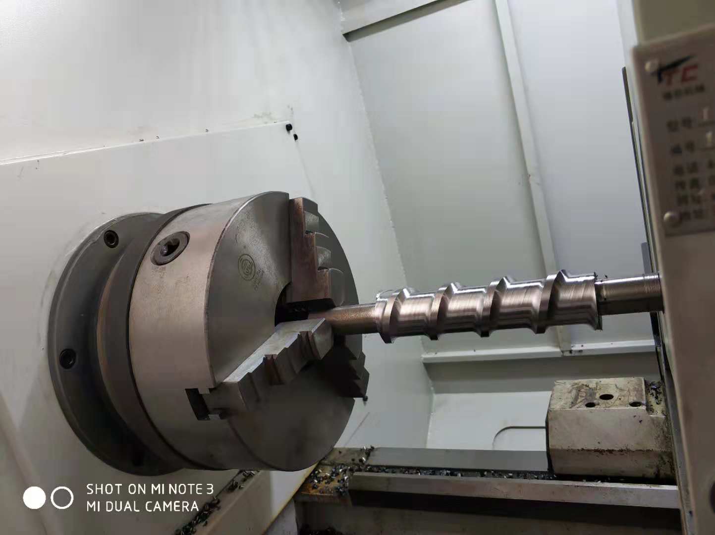 制冰機(jī)螺桿數(shù)控旋風(fēng)銑