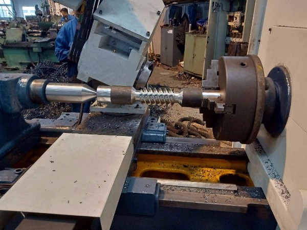 蝸桿數控旋風銑（改造版）淮安金象客戶現場