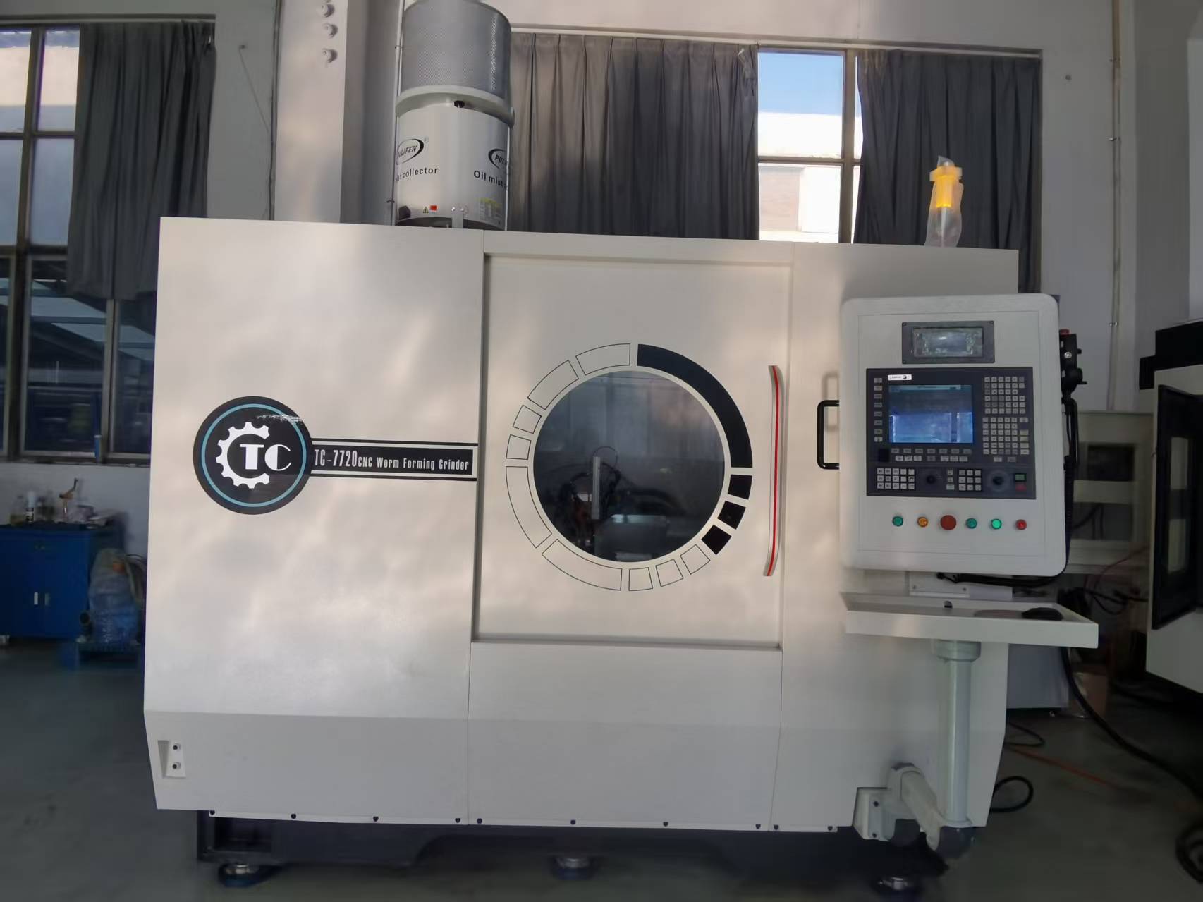 數控蝸桿成型磨床發貨