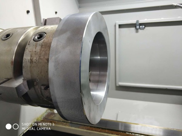 滾絲輪專用數(shù)控旋風銑河北滄州客戶現(xiàn)場