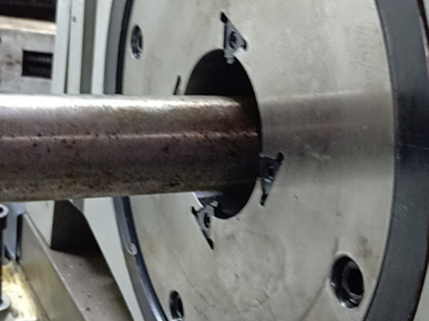 絲桿數(shù)控旋風(fēng)銑整機上海客戶現(xiàn)場