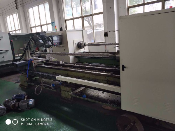 鉆石輥數(shù)控旋風銑（改造版）南京客戶現(xiàn)場