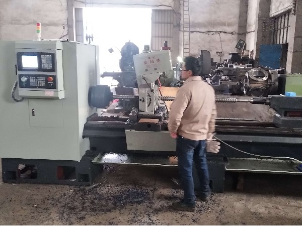 長絲桿數(shù)控旋風銑（改造版）武漢客戶現(xiàn)場