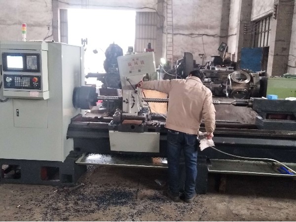 長絲桿數控旋風銑（改造版）武漢客戶現場
