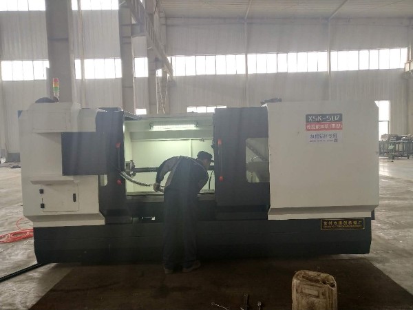 刻槽鉆桿專用數(shù)控旋風銑林州振晨客戶現(xiàn)場